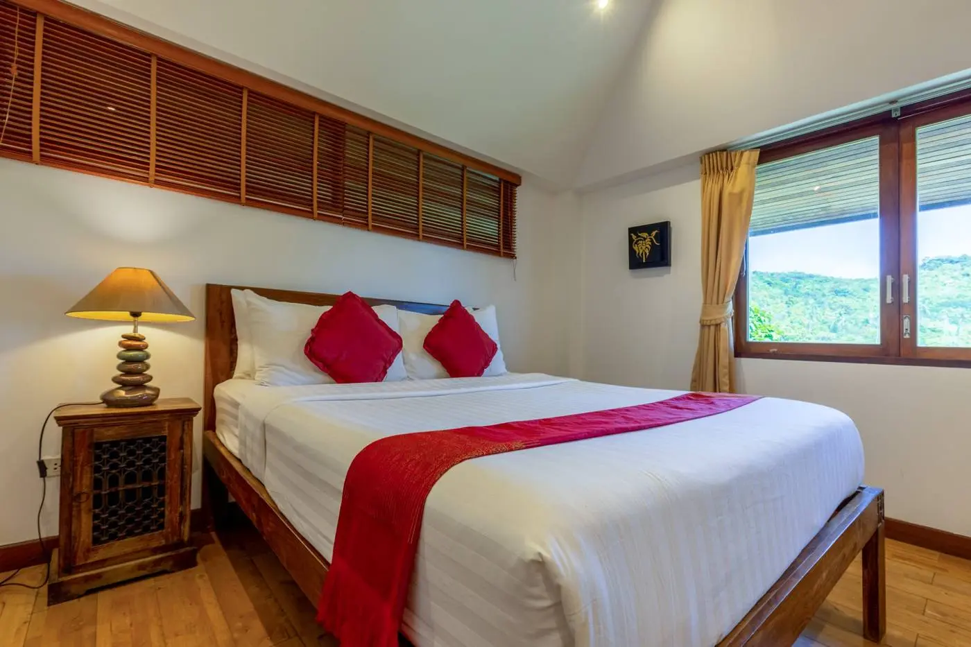Villa Vadee jungle view bedroom, tropical villa Koh Phangan