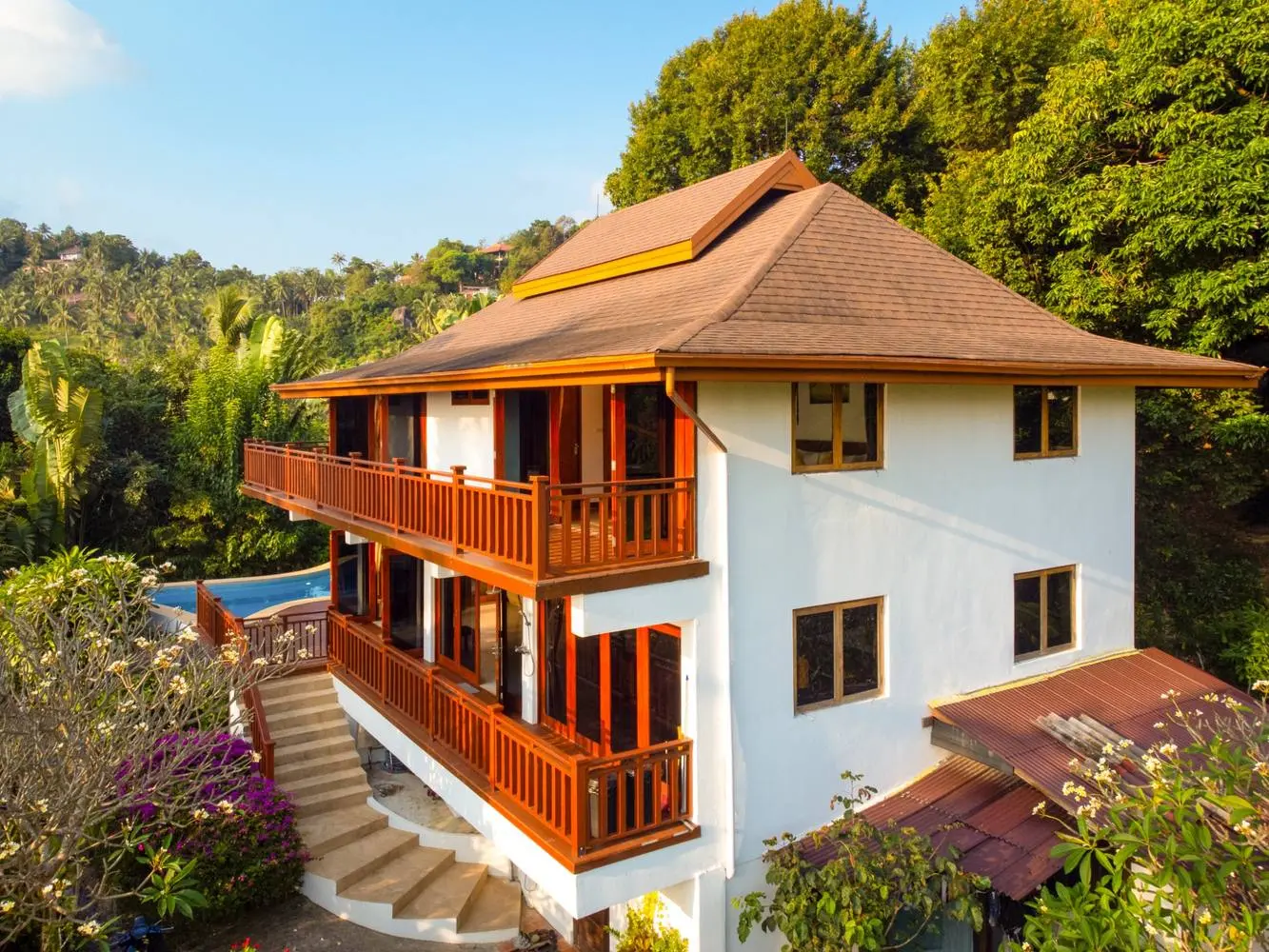 Villa Vadee exterior and tropical gardens, Koh Phangan